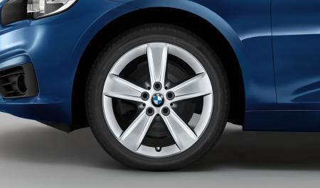 BMW kompletná letná sada diskov "17" s pneumatikami Goodyear