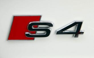Originál Audi S4 emblém na kufor