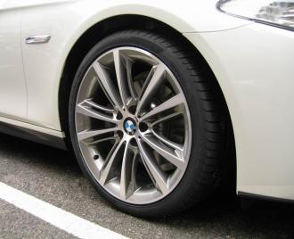 BMW kompletná letná sada diskov "20" s pneumatikami Dunlop
