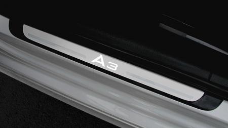 Prahové lišty osvetlené originál -Audi A3 8V