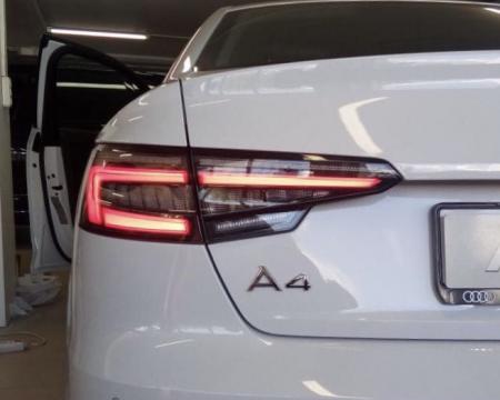 Zadné svetlá LED originál - Audi A4