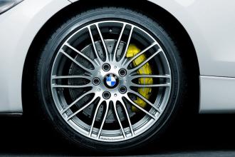 BMW kompletná letná sada diskov "18" s pneumatikami