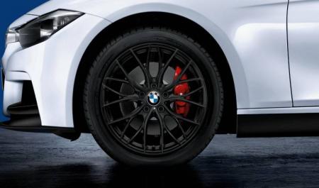 BMW kompletná letná sada diskov "18" s pneumatikami Pirelli